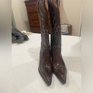 Vintage LANE Fine Boots. Tall Cowgirl Boots. Aligator leather.